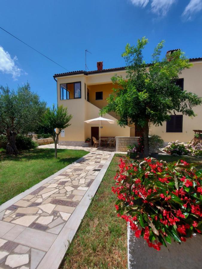 Apartment Dekovic Poreč Exterior foto